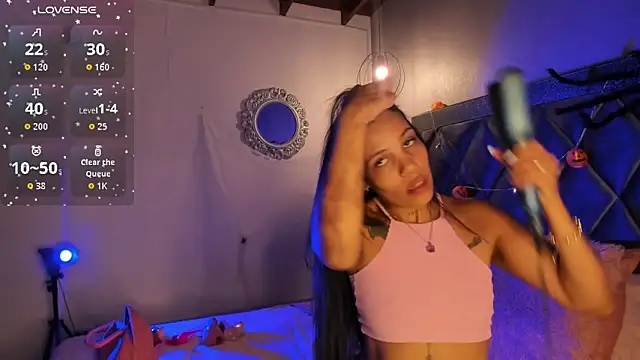 Danna williamss online show from October 2025 12:13:02 PM