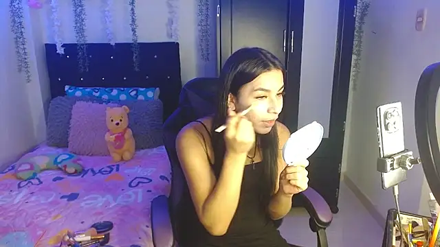 Lyaa Cute online show from February 2026 11:03:02 PM