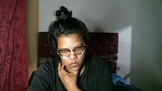 Snapshot of Valeria_Tiffany chatting on April 2026 04:06:02 AM Valeria Tiffany online show from April 2026 04:06:02 AM