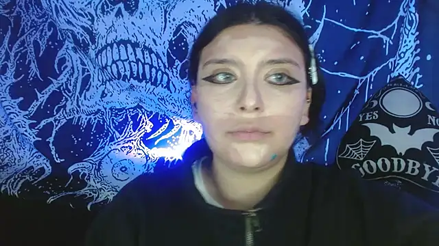 mikaskullcs online show from October 2025 04:40:01 AM