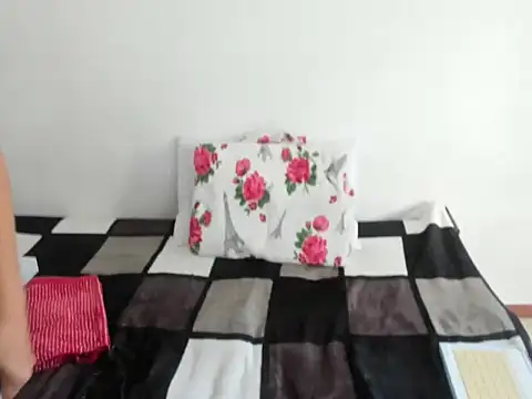 Snapshot of DulceXmile chatting on October 2025 07:04:02 PM DulceXmile online show from October 2025 07:04:02 PM