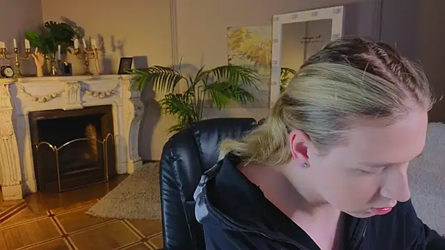 Jes Solar online show from October 2025 12:02:02 PM