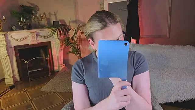 Jes Solar online show from October 2025 09:42:01 PM