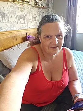Snapshot of MissQueenBeex chatting on September 2025 10:18:02 AM MissQueenBeex online show from September 2025 10:18:02 AM