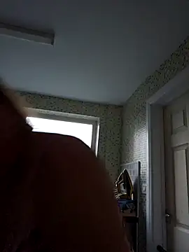 MissQueenBeex online show from April 2026 05:45:02 PM