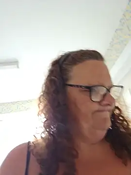 Snapshot of MissQueenBeex chatting on July 2026 09:15:01 AM MissQueenBeex online show from July 2026 09:15:01 AM