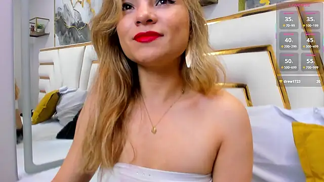 NalaRosse online show from February 2026 03:21:01 AM