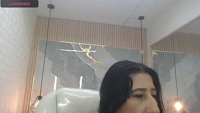 nei girl online show from September 2025 11:33:02 AM