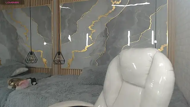 nei girl online show from November 2025 01:17:01 AM