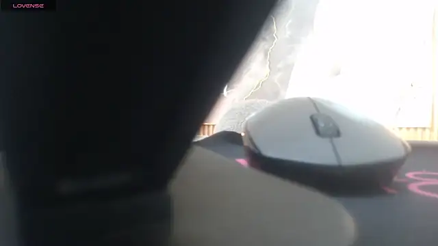 nei girl online show from December 2025 11:17:01 AM