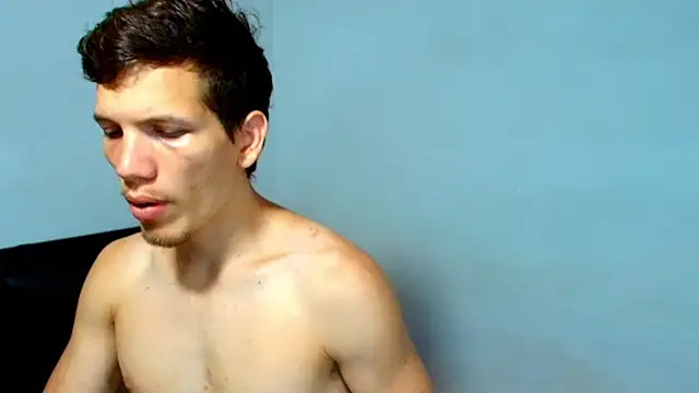 Snapshot of kevinkewman chatting on May 2026 12:23:01 PM kevinkewman online show from May 2026 12:23:01 PM