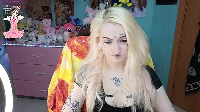 Manuela unicorn online show from March 2026 05:07:01 PM