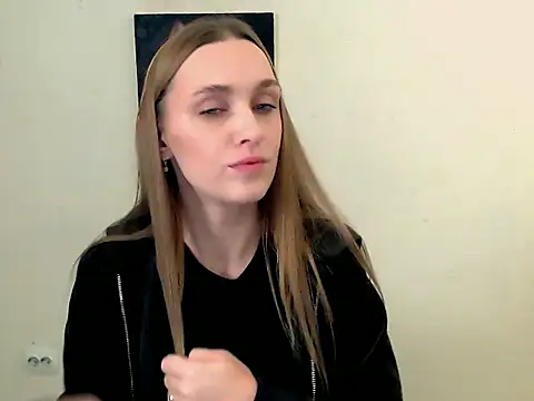Snapshot of Doll_Angelina chatting on October 2025 06:33:01 AM Doll Angelina online show from October 2025 06:33:01 AM