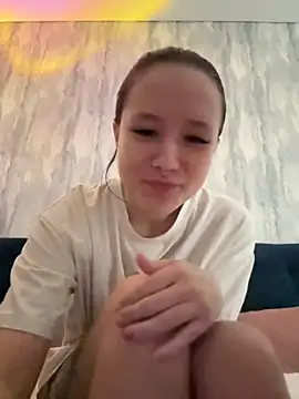 CarolineTenders online show from October 2025 02:04:02 PM