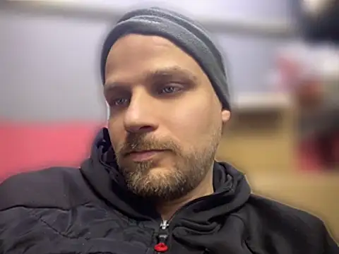 Snapshot of giyasbvnghkgkfk chatting on April 2026 01:15:02 PM giyasbvnghkgkfk online show from April 2026 01:15:02 PM