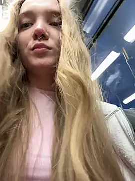 bambi lu online show from April 2026 05:47:01 PM