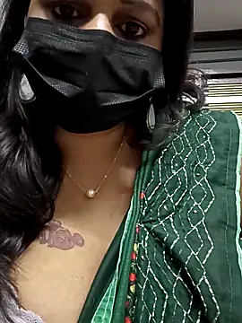 Snapshot of aparna99 chatting on November 2025 10:01:02 PM aparna99 online show from November 2025 10:01:02 PM