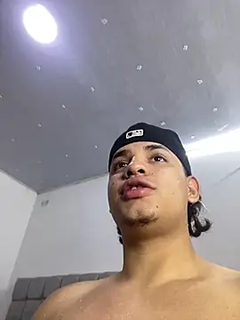 Snapshot of samxx_muscle chatting on February 2026 08:02:01 AM samxx muscle online show from February 2026 08:02:01 AM