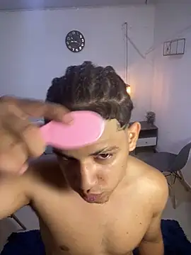 Snapshot of samxx_muscle chatting on April 2026 02:22:01 PM samxx muscle online show from April 2026 02:22:01 PM