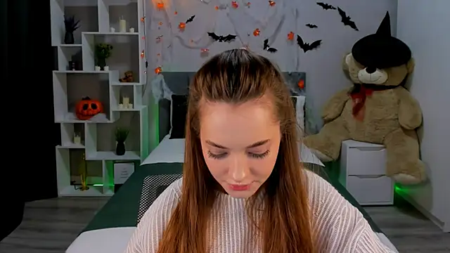 MelanieAlves online show from October 2025 12:27:01 PM