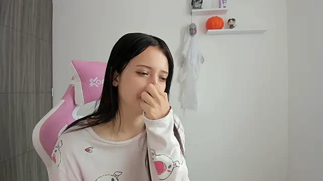 ImBunnyNova online show from October 2025 12:50:01 PM