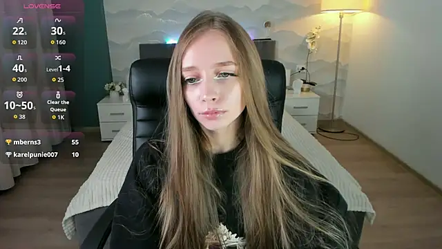 Amy Waynee online show from September 2025 04:43:02 PM