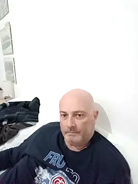 Alexis Bull online show from October 2025 11:09:01 AM