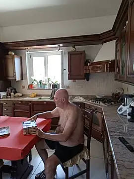 Alexis Bull online show from July 2026 09:35:01 AM