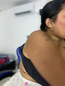 Snapshot of sashaoficial_ chatting on February 2026 10:36:01 PM sashaoficial online show from February 2026 10:36:01 PM