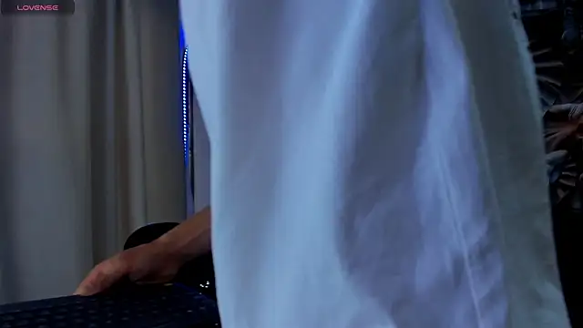 Snapshot of Lukas_Green chatting on September 2025 07:46:01 PM Lukas Green online show from September 2025 07:46:01 PM