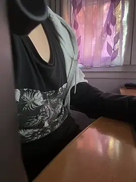 tipetto06 online show from March 2025 03:40:01 PM