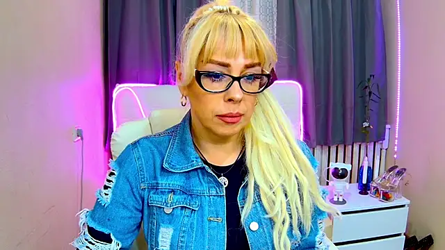 KatrinaCharm online show from September 2025 06:02:02 AM