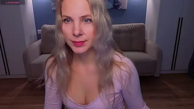 Snapshot of MelanieBennett chatting on May 2026 06:07:01 AM MelanieBennett online show from May 2026 06:07:01 AM