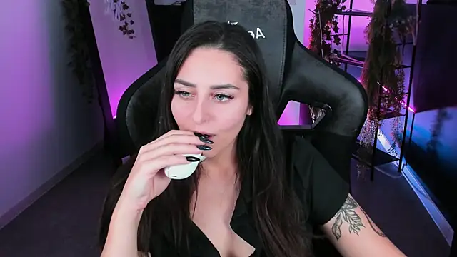 ValeriiMills online show from October 2025 02:56:02 PM