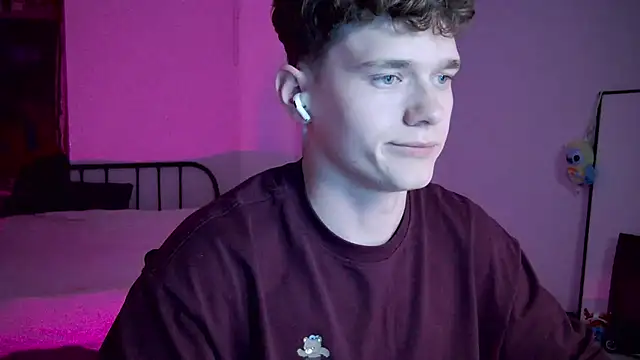 DanyDavis online show from September 2025 08:43:01 PM