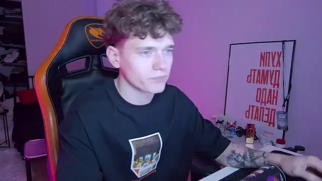 DanyDavis online show from November 2025 08:08:01 PM