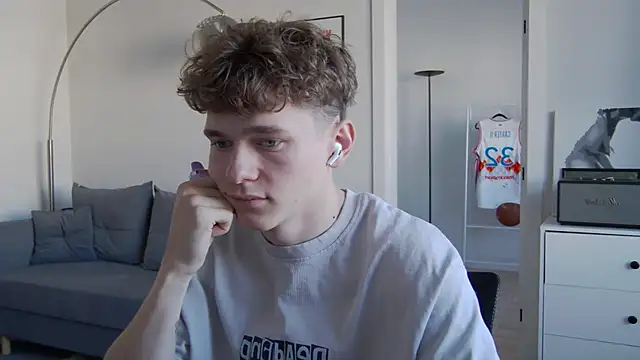 DanyDavis online show from May 2026 12:54:02 PM