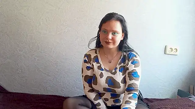Snapshot of SweetPiggyx chatting on June 2026 01:35:01 PM SweetPiggyx online show from June 2026 01:35:01 PM