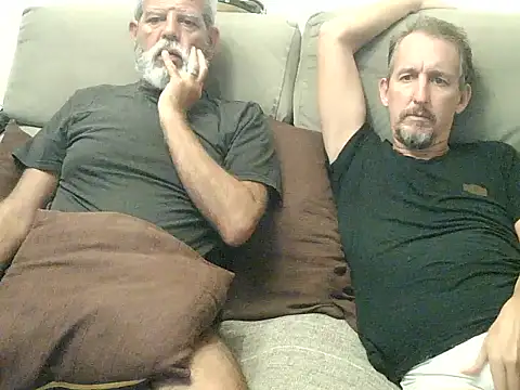 Snapshot of CasalcwBR chatting on April 2026 10:32:01 PM CasalcwBR online show from April 2026 10:32:01 PM