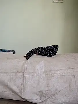 Desi Bhabi 01 online show from November 2025 09:21:01 AM