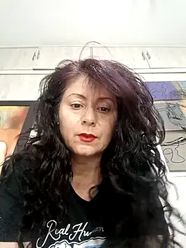 lunadicty online show from May 2026 11:12:02 PM