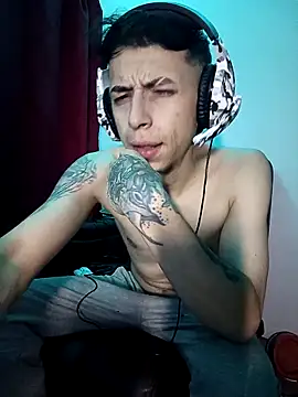 Chris  Jones online show from September 2025 04:12:02 AM