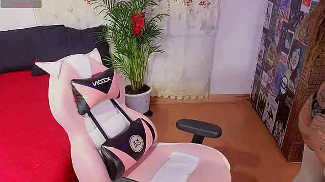 sweet-temptation  online show from December 2025 03:01:01 AM