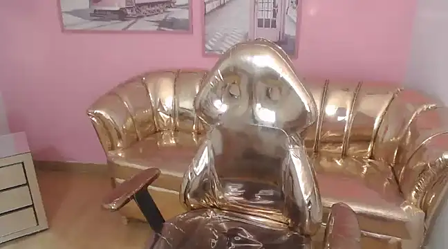 clementine t online show from March 2025 03:42:01 PM