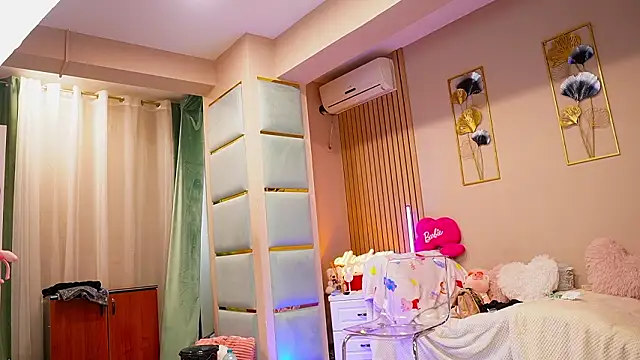 SabrinaJade online show from February 2026 05:49:01 AM