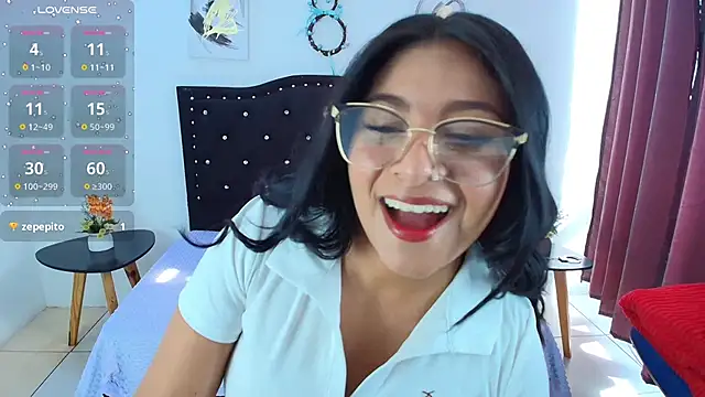 Ariana F W online show from September 2025 01:35:02 PM