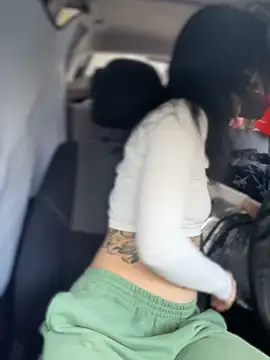 MeekyRich online show from October 2025 04:07:01 AM