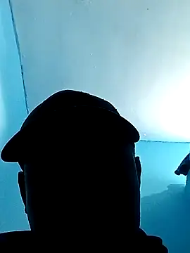 Snapshot of luuiss12 chatting on September 2025 11:29:01 PM luuiss12 online show from September 2025 11:29:01 PM