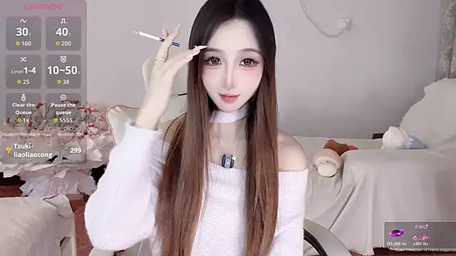 Snapshot of Tsuki-MM chatting on October 2025 06:48:01 AM Tsuki-MM online show from October 2025 06:48:01 AM