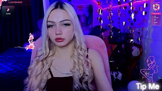 LinaLirian online show from March 2026 10:10:01 AM